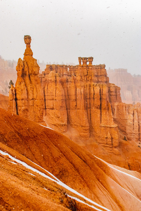 bryce-canyon-national-park-hoodoos-snow Snow-covered hoodoos in Bryce Canyon National Park