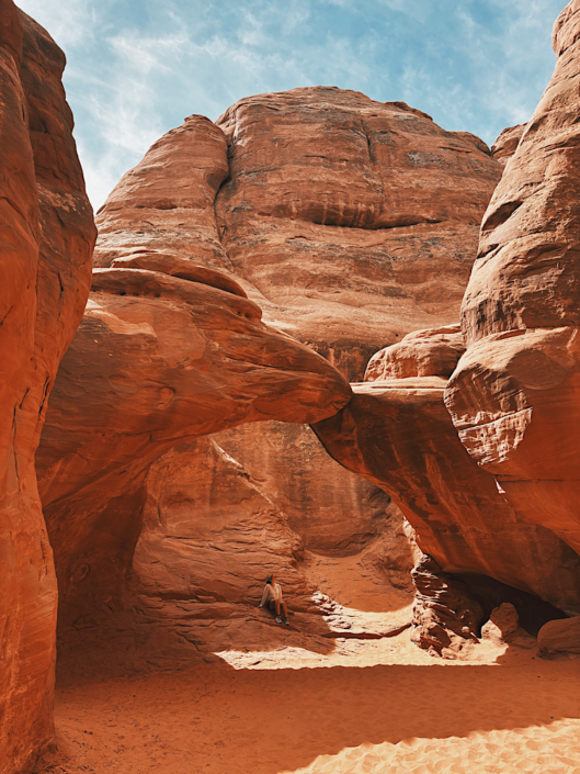 sand dune arch arches national park hiking trail